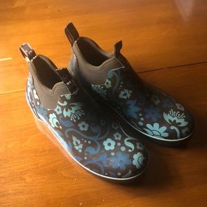 Bogs rain shoes